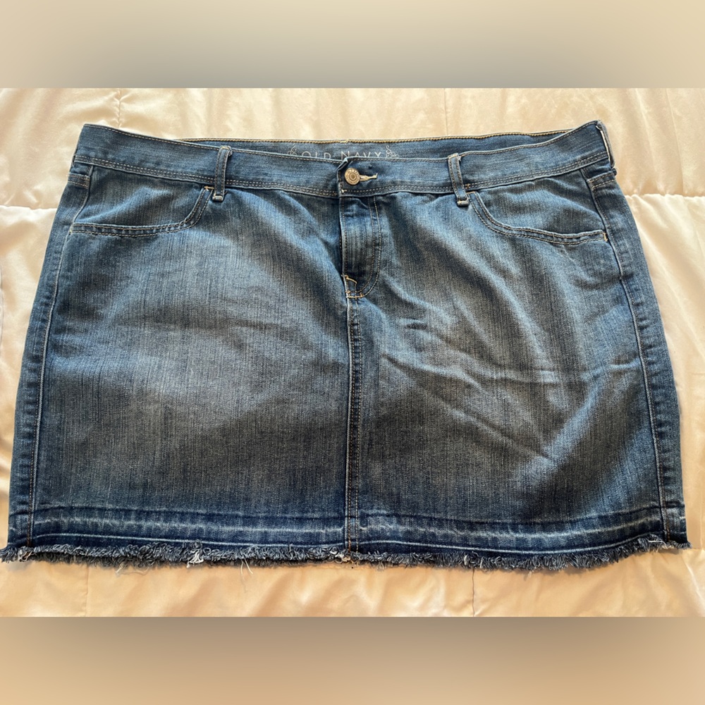 Old Navy Dark Blue Denim Mini Skirt with Frayed Hem